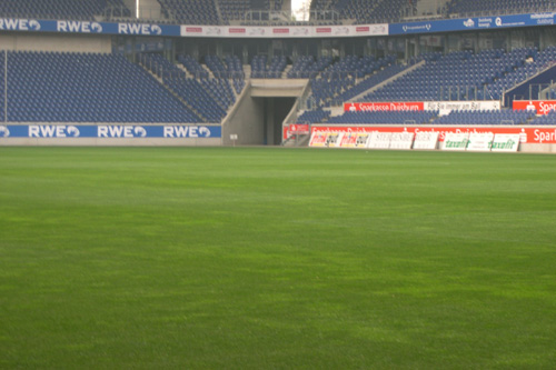 Rasensaatgut, Rasendünger & Greenfield-Saatgut für Golfrasen und